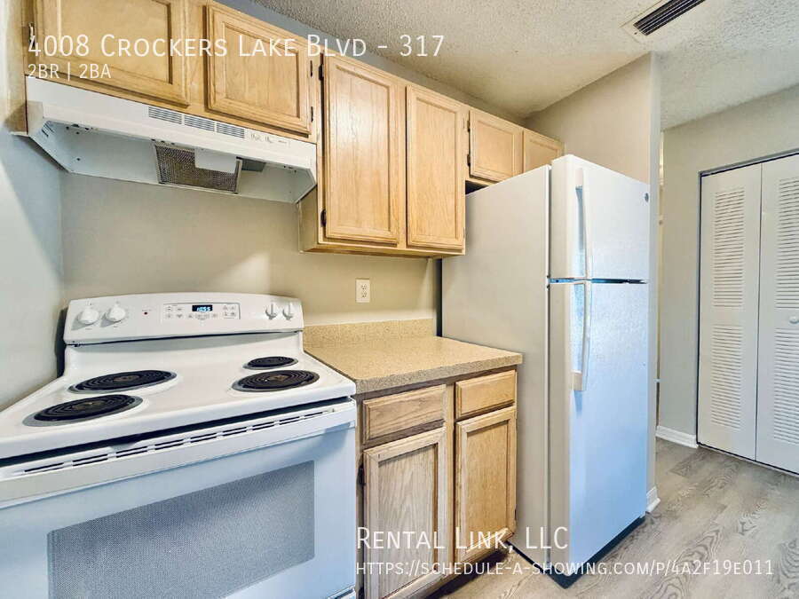 Building Photo - 4008 Crockers Lake Blvd