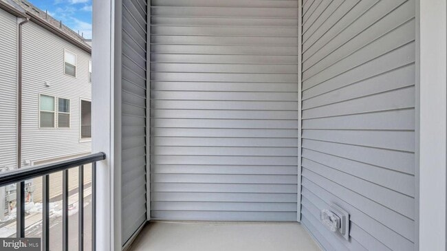 Building Photo - 13170 Arches Rd