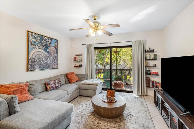 Building Photo - 3111 Oakland Shores Dr