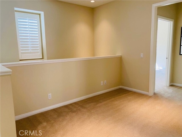 Building Photo - 72 Maple Ash