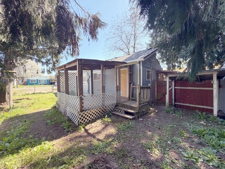 Building Photo - 1311 S 3rd Ave