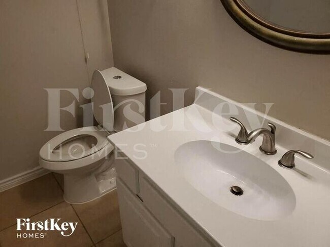 Building Photo - 8518 Pearl Lake Dr