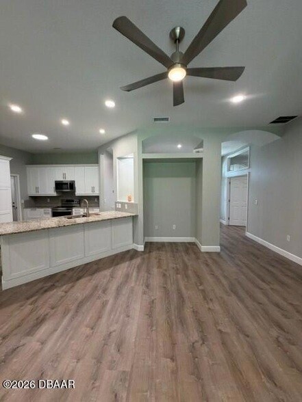 Building Photo - 6807 Henno Ct