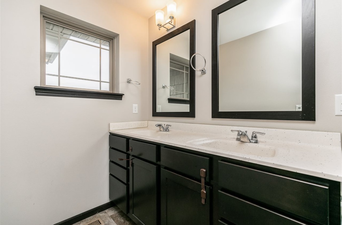 Primary bathroom - 442 Watts Ct
