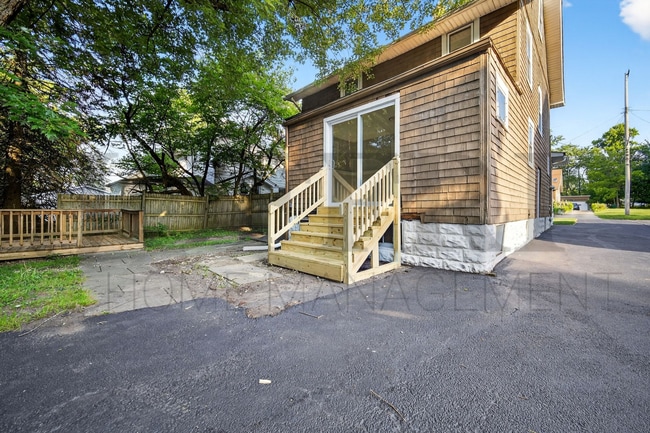 Building Photo - 15748 Friend Ave