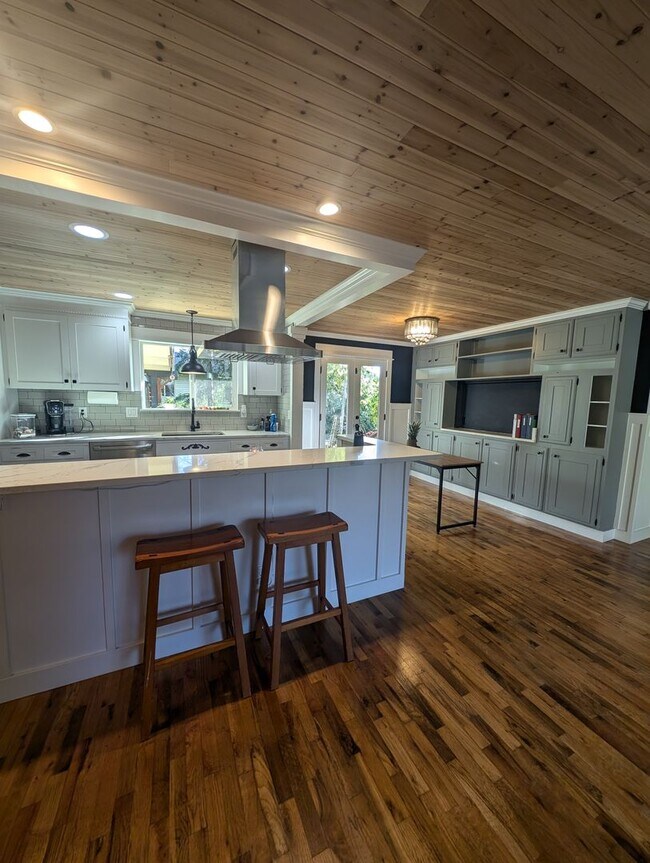 Building Photo - Stunning 4-Bedroom Home in Desirable Central Kitsap Location