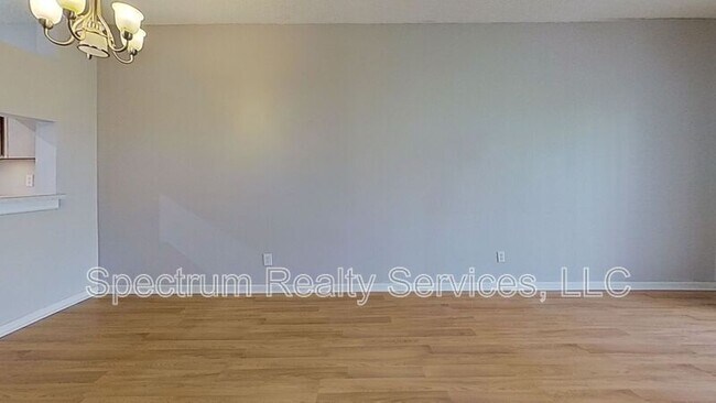 Building Photo - 12311 Kensington Lakes Dr