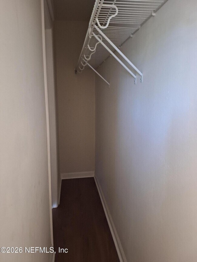 Building Photo - 8106 Summer Cove Ct