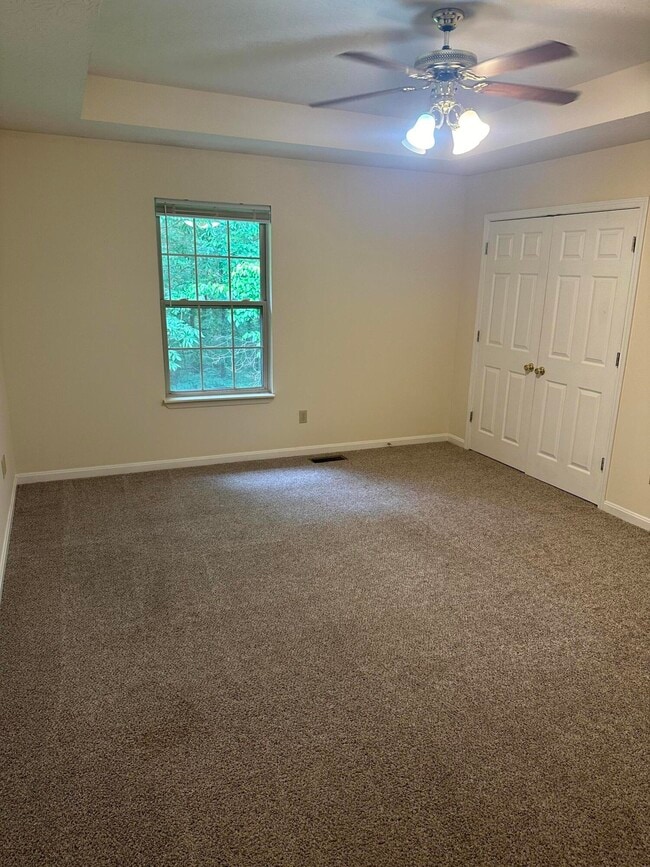 Building Photo - 1017 Smither Dr