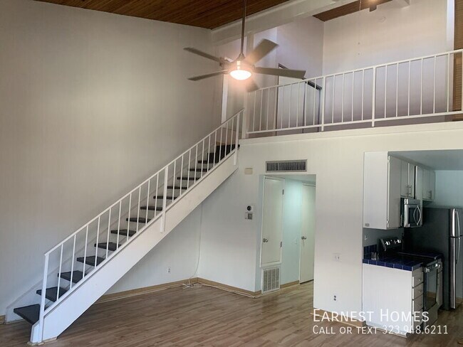 Building Photo - 5460 White Oak Ave