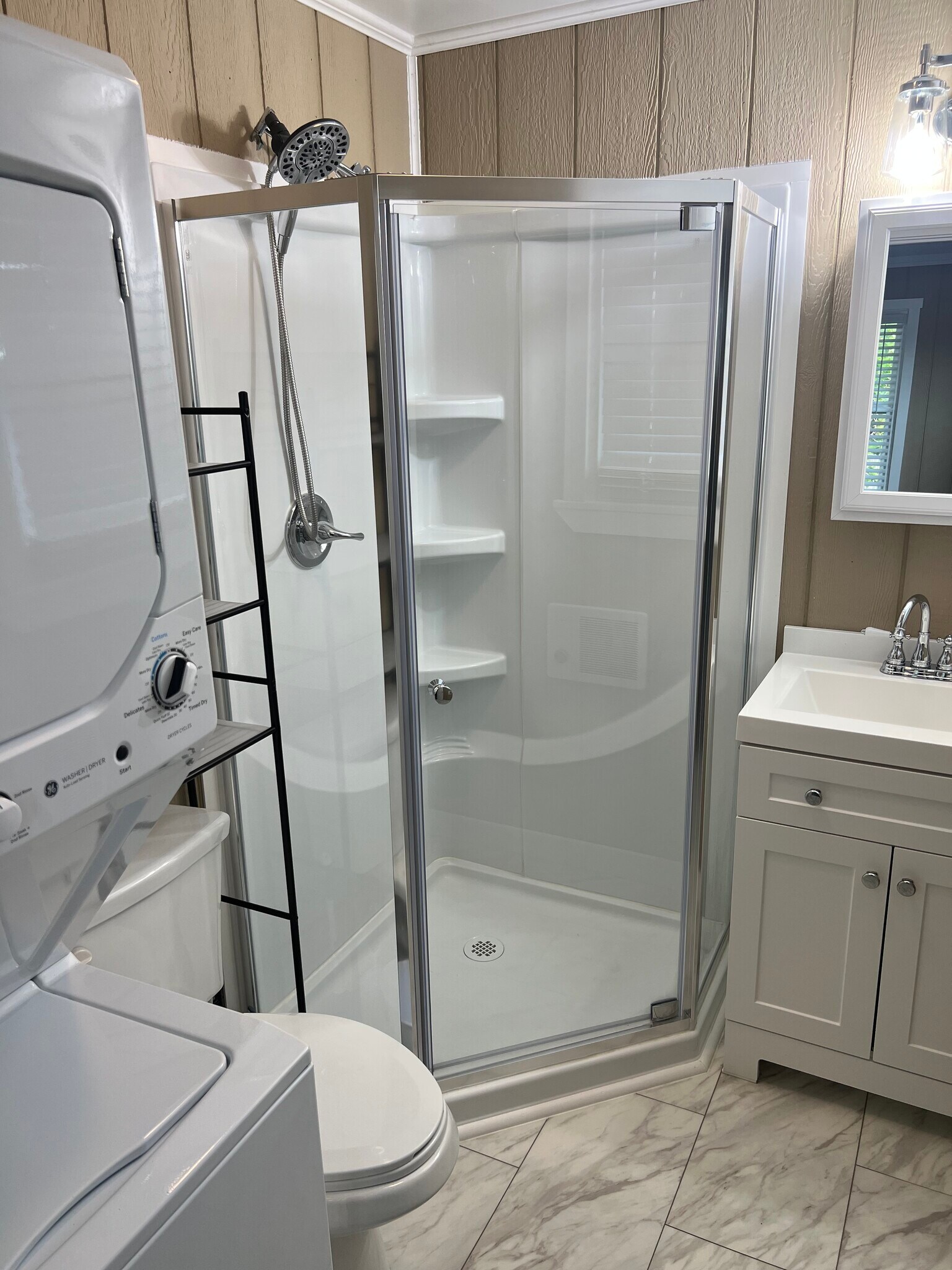 Building Photo - 2210 Broadway St