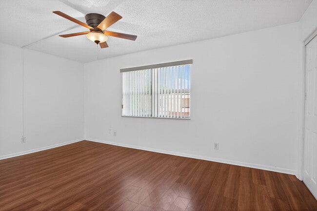 Building Photo - 7599 NW 73rd Terrace