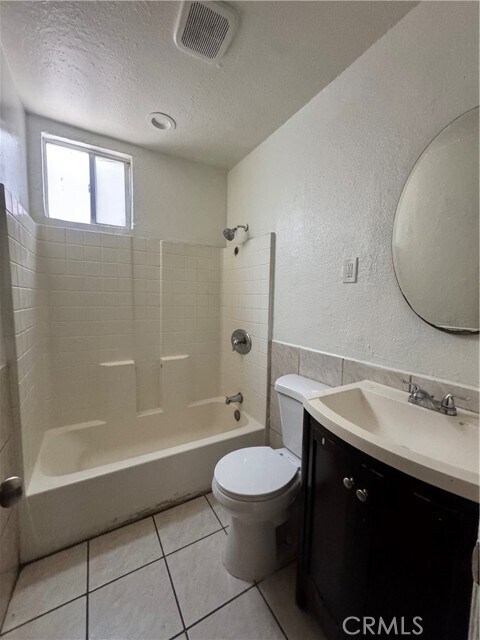 Building Photo - 3533 W 116th St