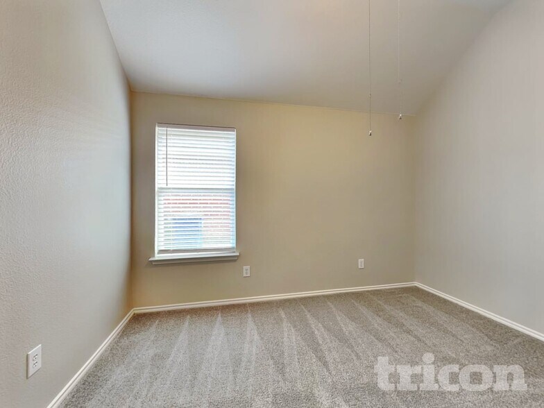 Building Photo - 132 Tall Meadow St