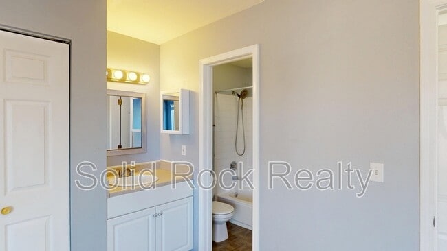 Building Photo - 971 Brant Hollow Ct