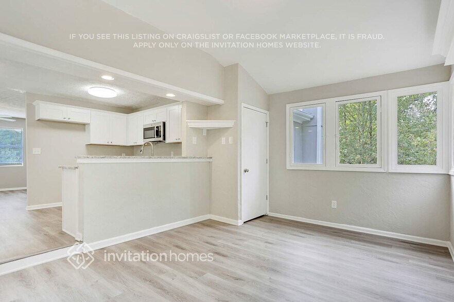 Building Photo - 6106 Shadow Glen Ct SW