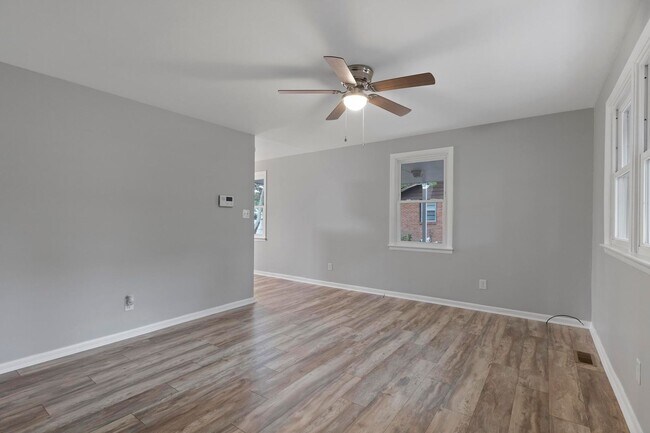 Building Photo - House for Rent in Jacksonville!
