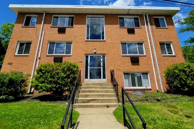 Primary Photo - 2301 6th St S