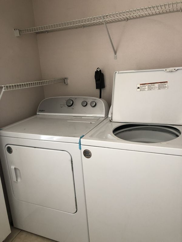 Building Photo - 650 Captiva Cir