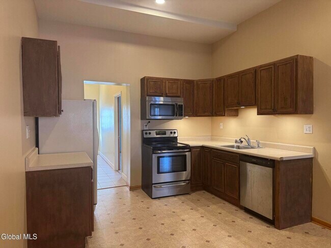 Building Photo - 610 23rd St