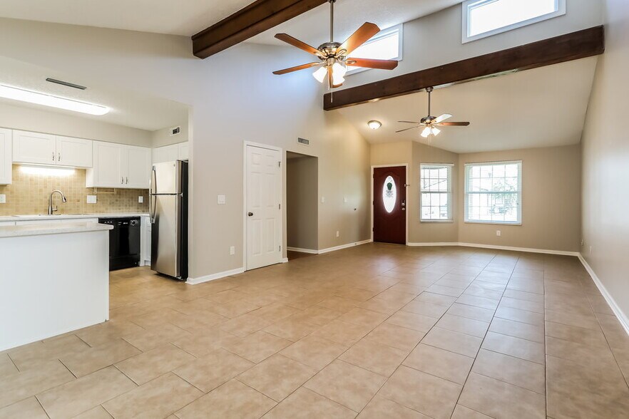 Building Photo - 1967 Blue Bird Run W