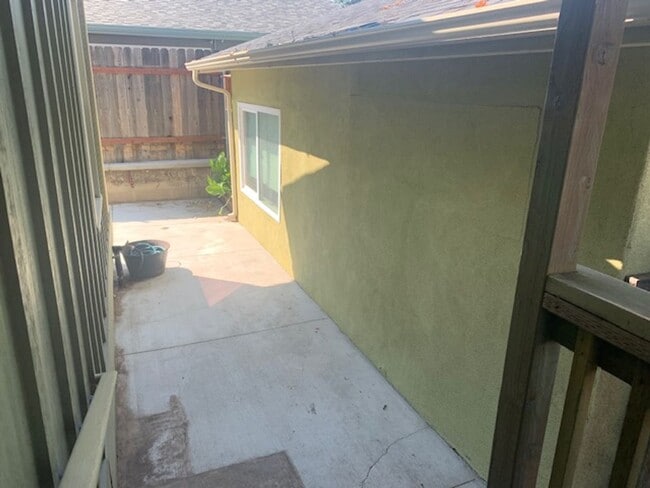 Building Photo - 2 Bedroom, 2 Bath with Office, plus garage.