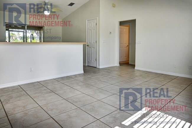 Building Photo - 230 Rotonda Blvd W