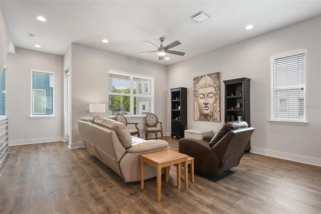 Building Photo - 113 W Grant St