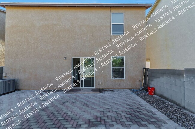 Building Photo - 3206 W Calle De Manzanillo