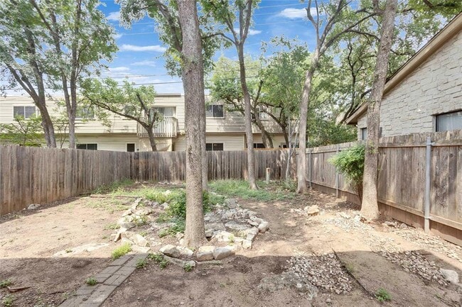 Building Photo - 8131 Ceberry Dr