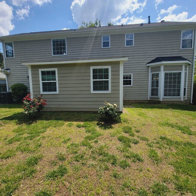 Building Photo - Steel Creek Area! Traditional 4BR/2.5BR Ho...