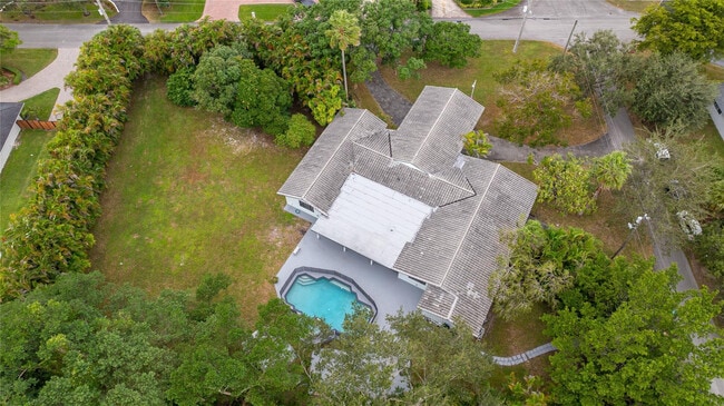Building Photo - 13401 SW 83rd Ave