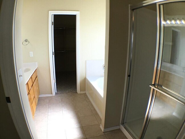 Building Photo - 18001 Montoro Way