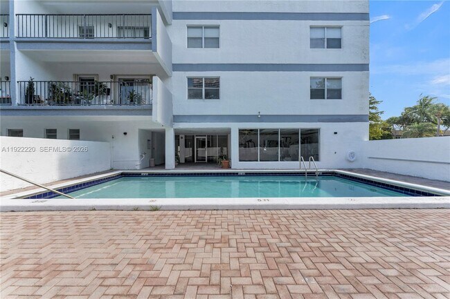 Building Photo - 16508 NE 26th Ave