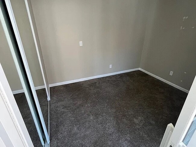 Building Photo - Private 2 Bedroom ADU with Fenced Yard
