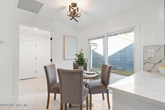 Building Photo - 12326 Arbor Dr