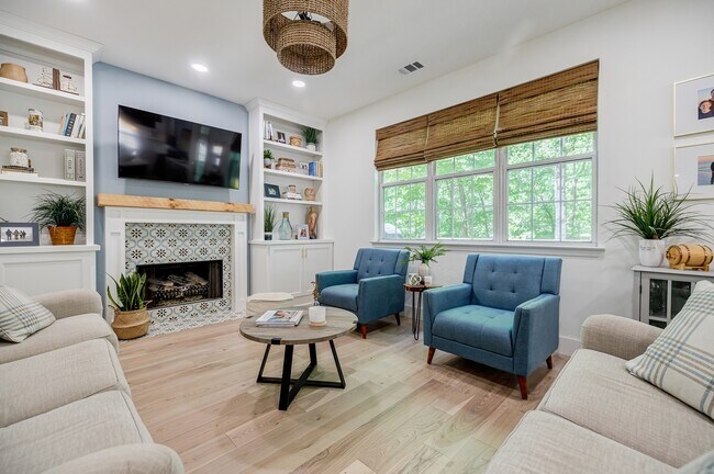 Building Photo - 2105 Brookridge Ter