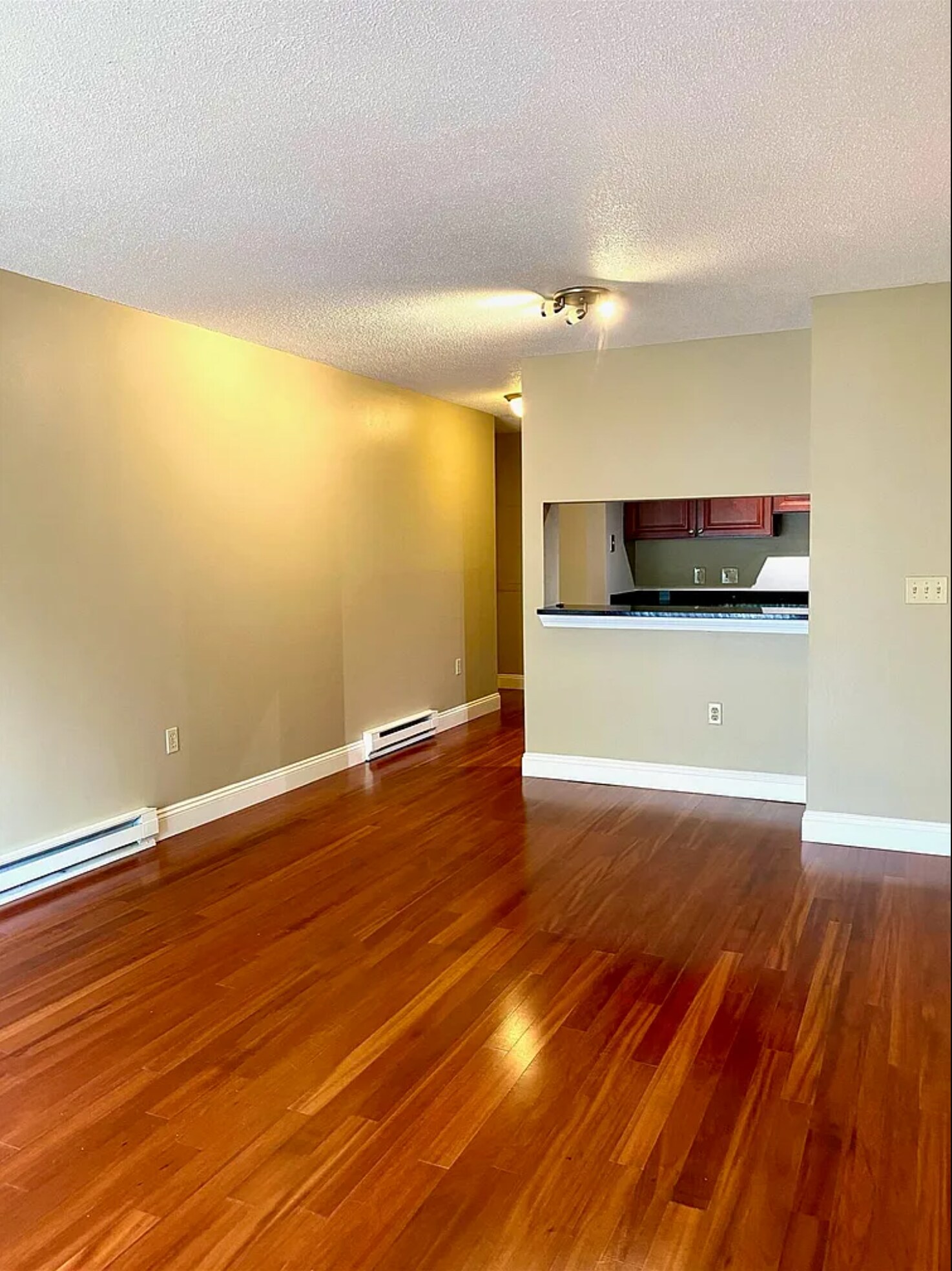 Building Photo - 132 Eastern Ave