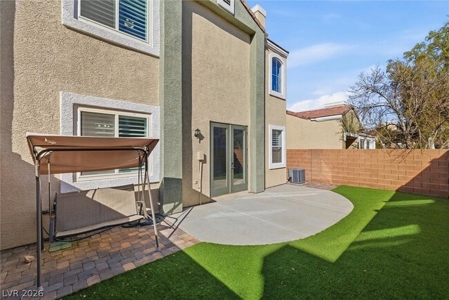 Building Photo - 972 Prestwick St