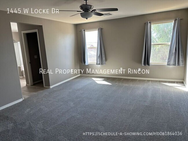 Building Photo - 1445 W Locke Dr