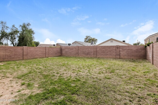 Building Photo - 14916 N 125th Ln