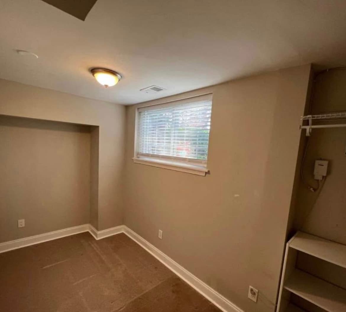 Small office - 25210 Tralee Ct