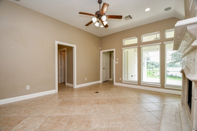 Building Photo - 26115 Serenity Oaks Dr
