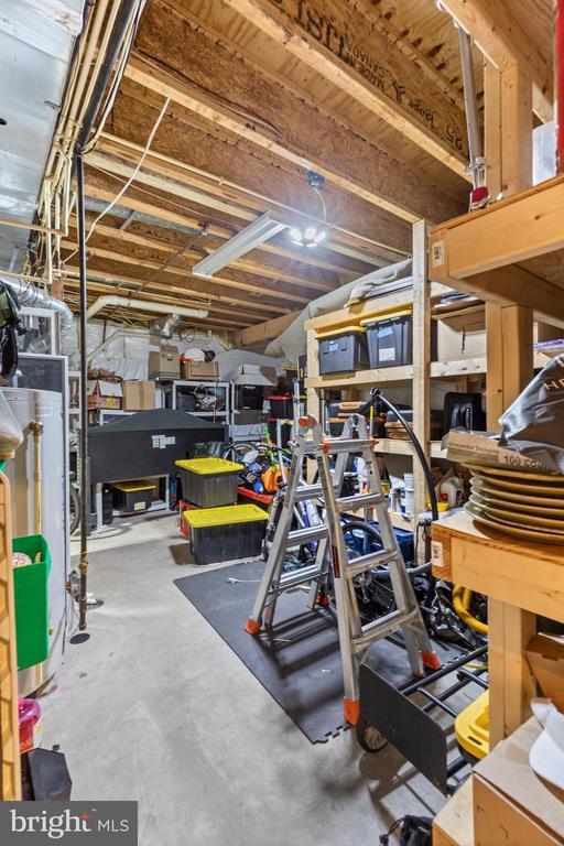 Building Photo - 15292 Golf View Dr