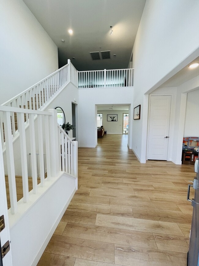 Building Photo - 30891 Laelia Cir