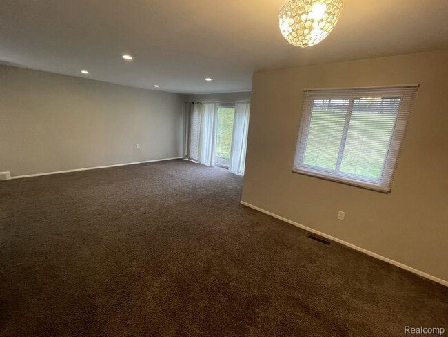 Building Photo - 4924 Broomfield Ct