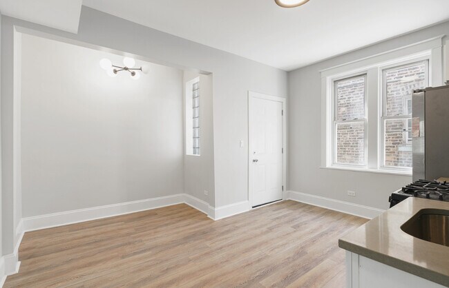 Building Photo - 2501 S Lawndale Ave