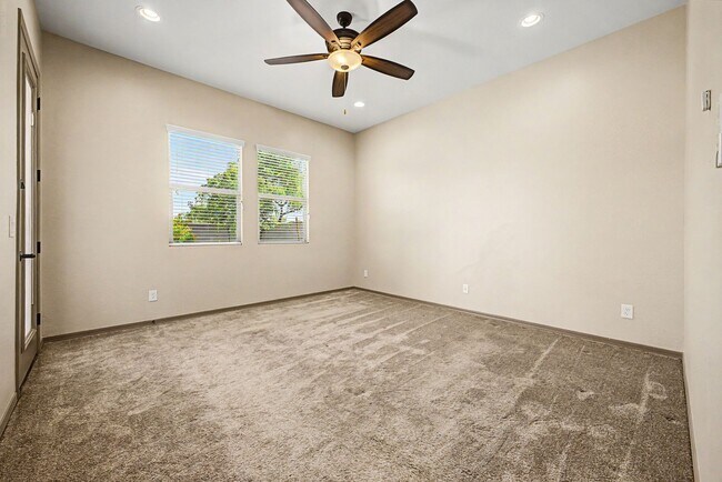 Building Photo - Ironwood Crossings