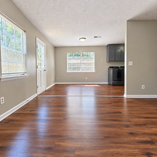 Building Photo - 3721 Valleydale Rd NW