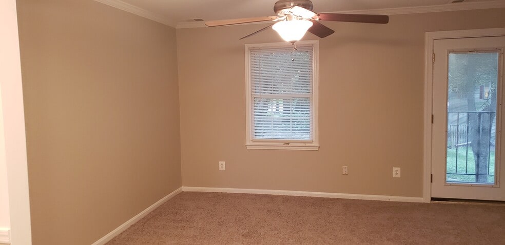 Building Photo - 9164 Broken Oak Pl